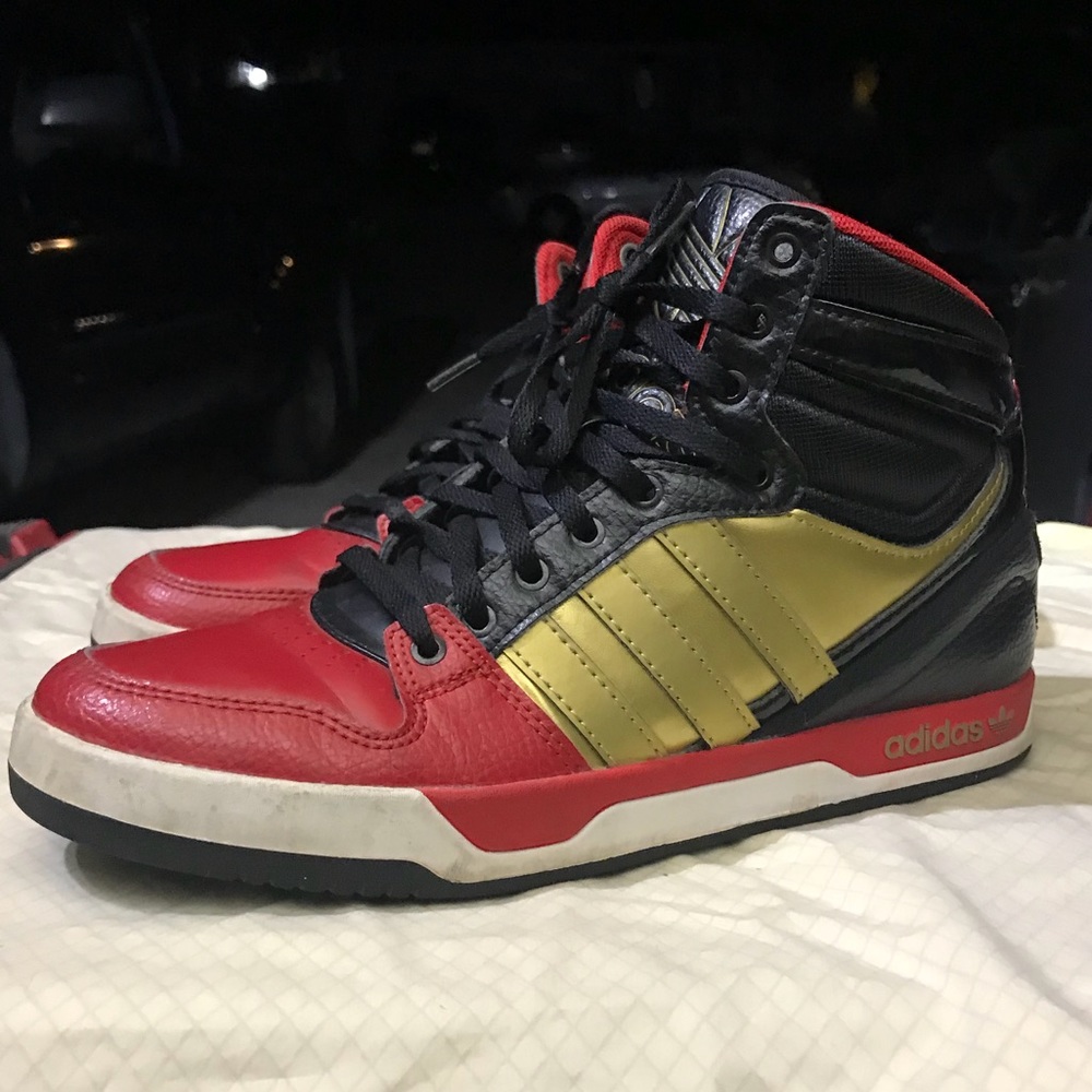 Addias courtside Black/red/gold 49ers